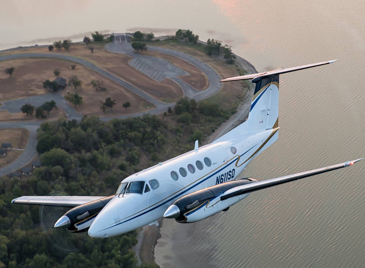 We Fly: Garmin Autoland for the Beechcraft King Air 200