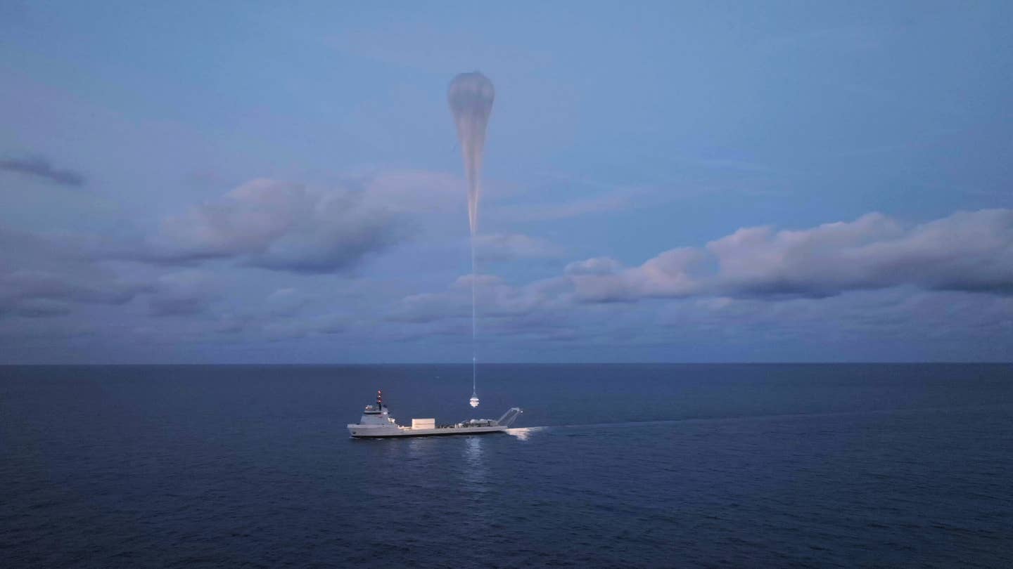 ‘SpaceBalloon’ Lifts Off in Stratospheric Test Flight