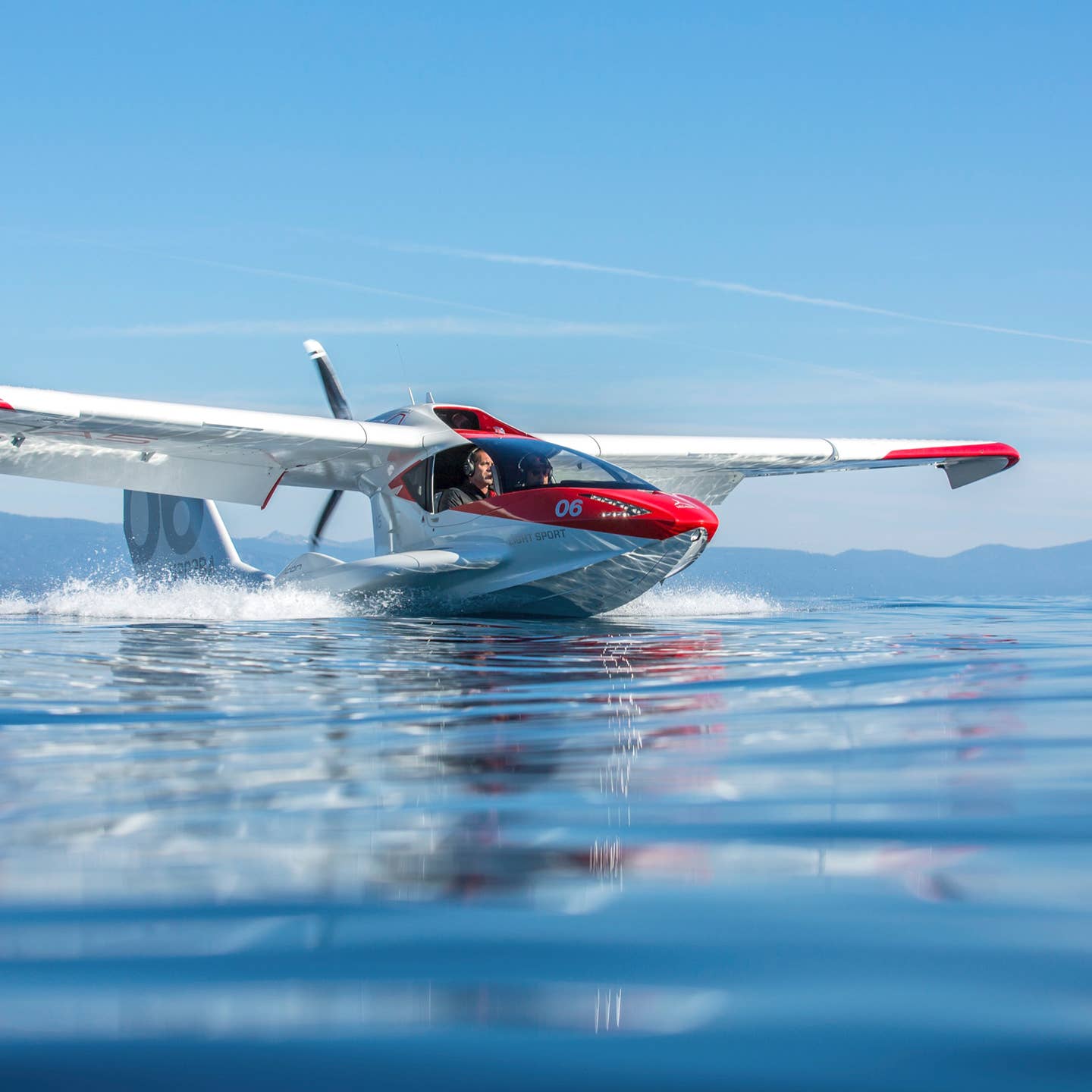 What Is the Best Amphibious Aircraft?